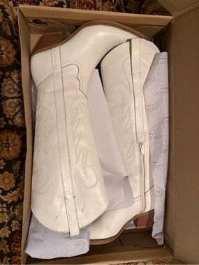 Coconuts by Matisse White Agency Women's Western Knee-High Boots